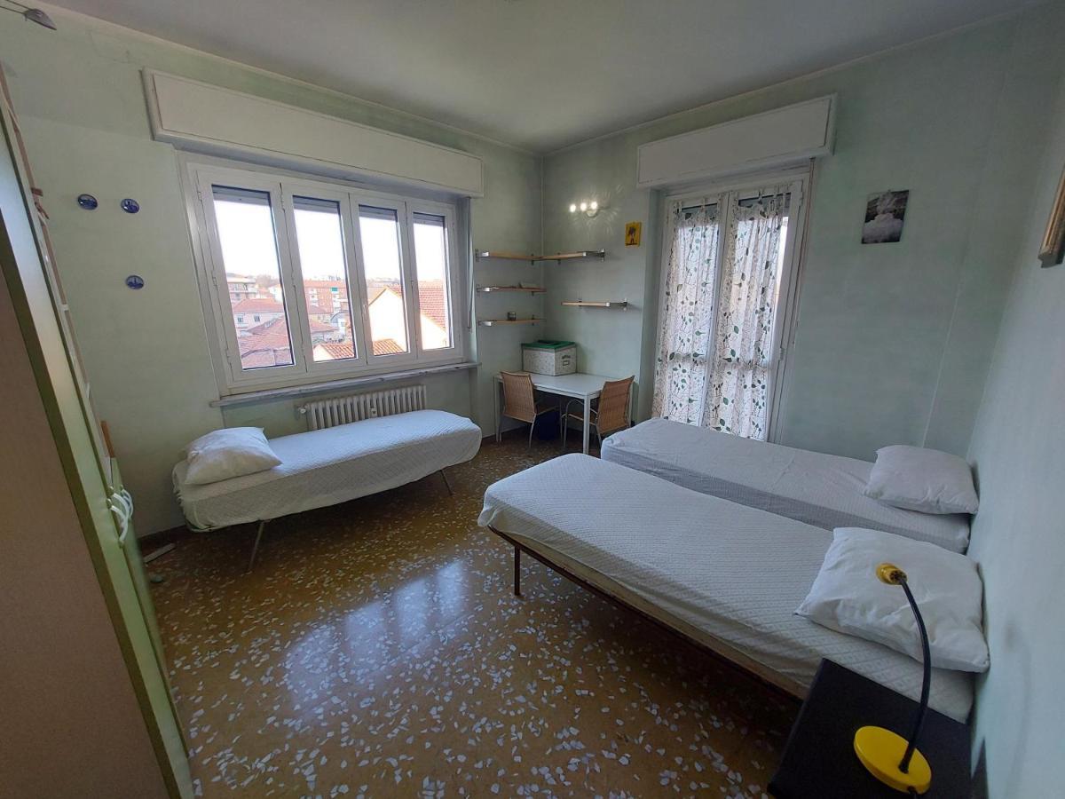 Asti Lovely Apartment מראה חיצוני תמונה