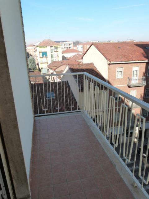 Asti Lovely Apartment מראה חיצוני תמונה
