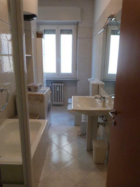 Asti Lovely Apartment מראה חיצוני תמונה