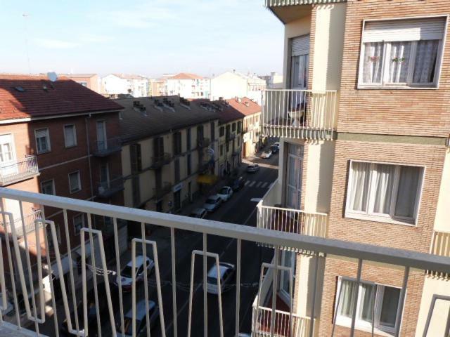 Asti Lovely Apartment מראה חיצוני תמונה